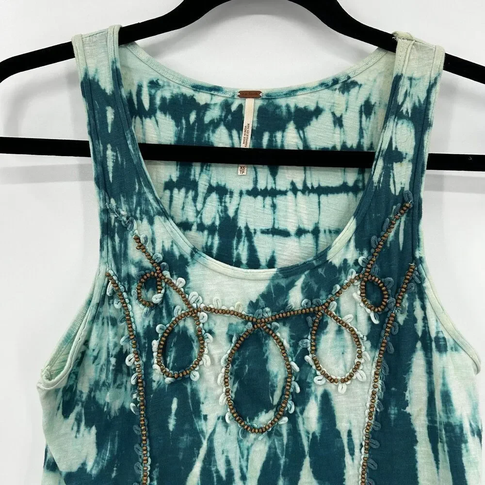 FREE PEOPLE Blue Green Tie Dye Y2K Scoop Neck Beaded Boho Tank Top Size XS